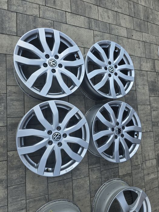 Alufelgi 18" 5x112 ET51 piasta 57.1mm VW GOLF V VI Caddy Touran Octavia II Montaż !