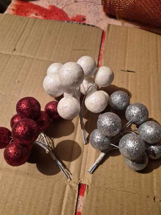 Kulki styropianowe na druciku