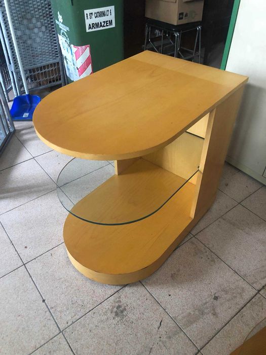 2 moveis expositores /apoio para loja