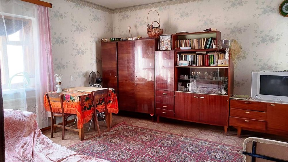 Добротний будинок у селі Тернова — простір, затишок і родючі землі!