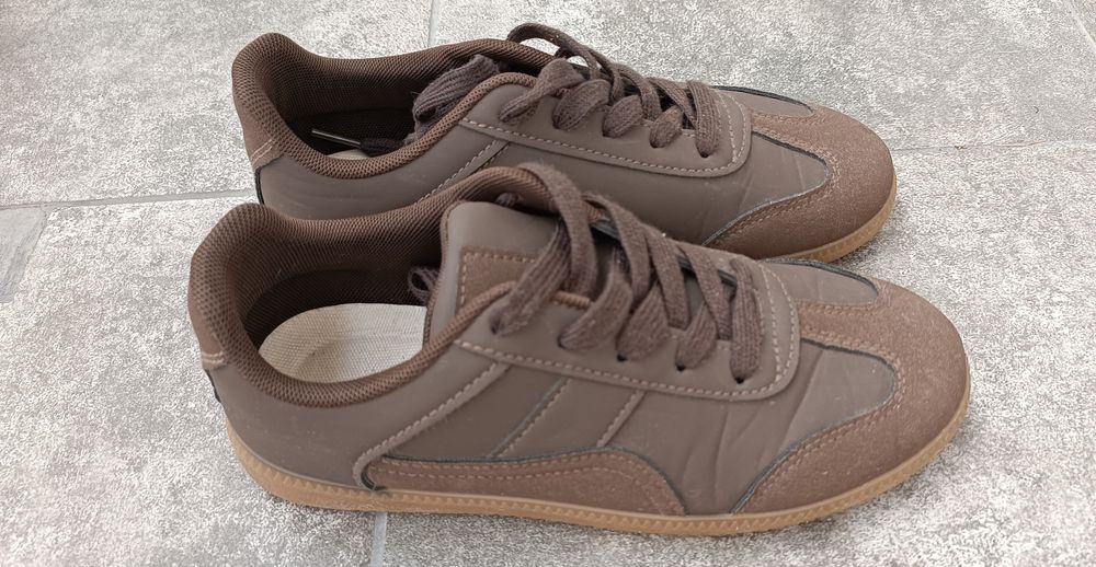 Brązowe sneakersy r.37