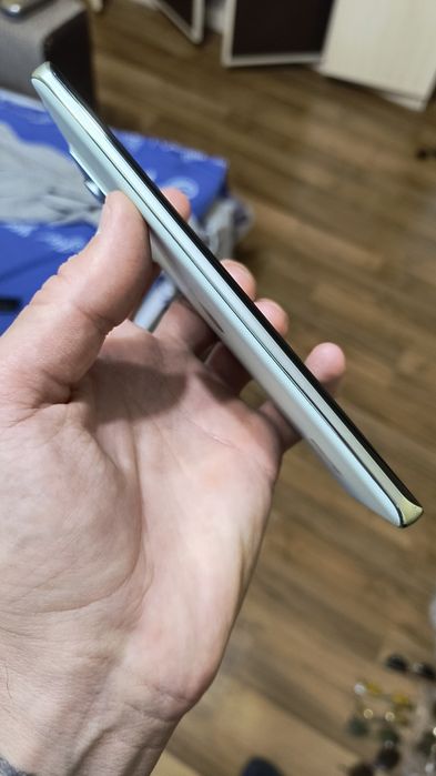 motorola edge 40 neo12/256 e сім, стан нового