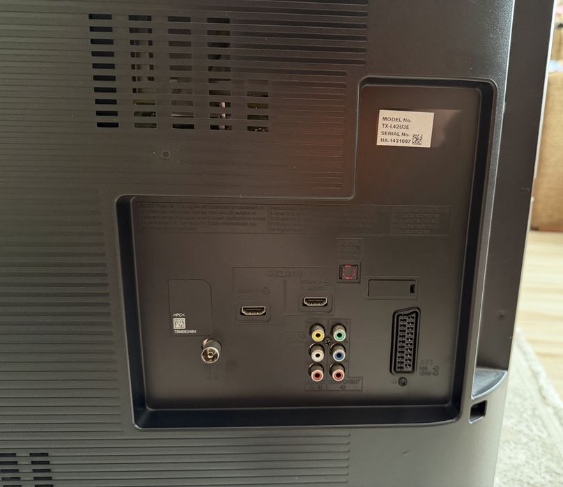 Телевізор Panasonic Viera TX-L42U3E 42 дюйми