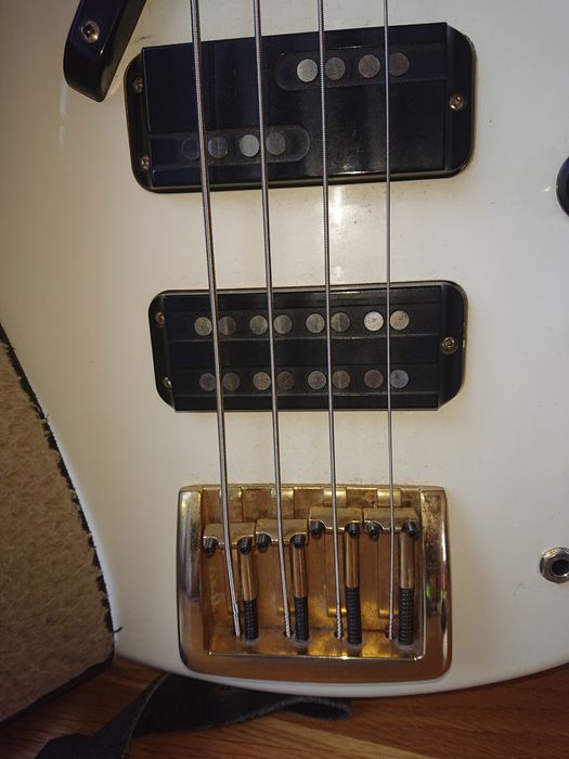 Gitara basowa Tokai made in Japan 1983