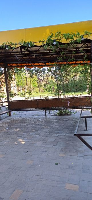 Магазин та кіоск-зупинка