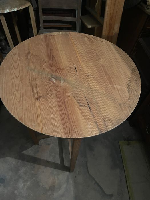 Mesa para camilha em madeira