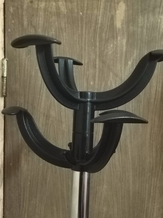 Вішалка -стійка для дома та офісу