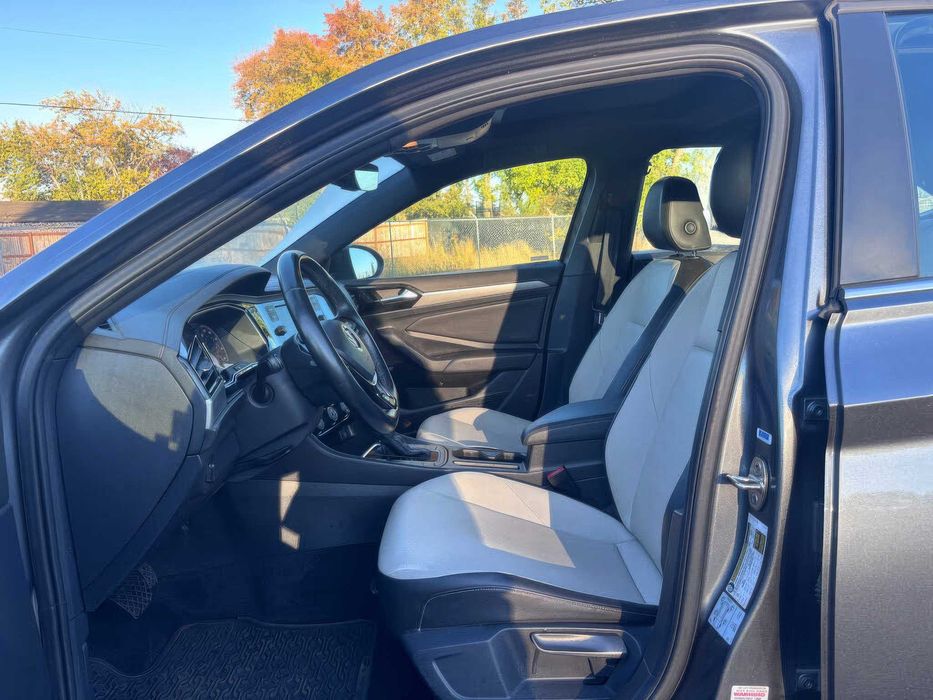 Volkswagen Jetta R-Line      2019