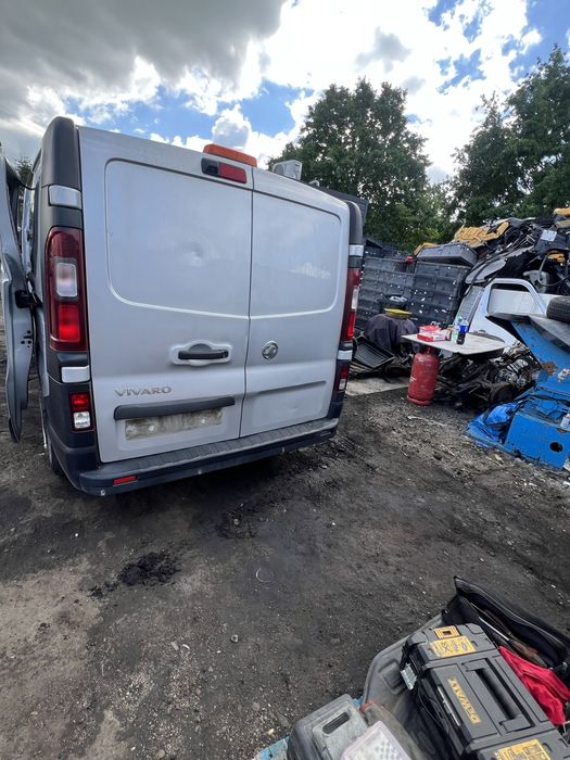 Авторозборка шрот розборка  трафік опель віваро 3 opel vivaro 1,6