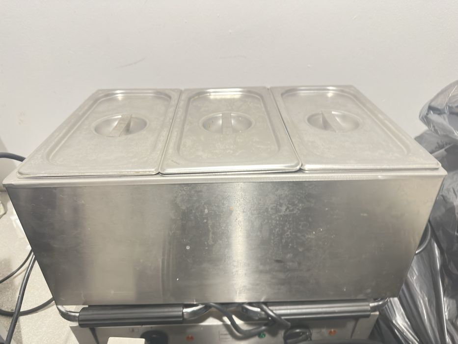 Bemar grzewczy z pojemnikami