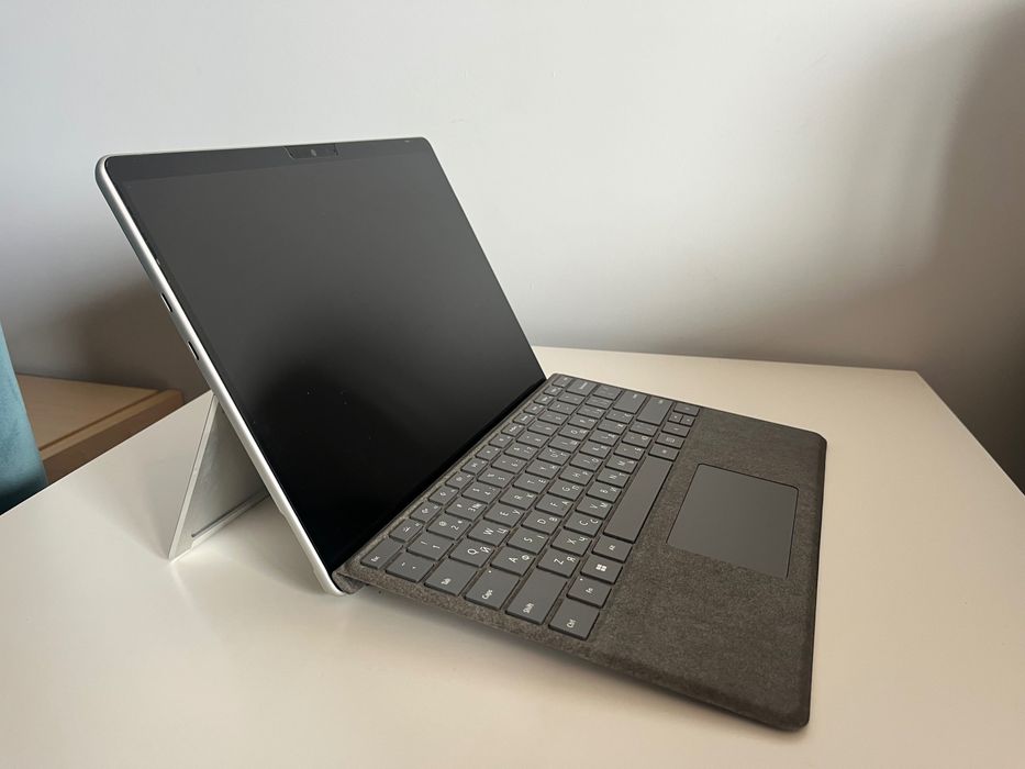 Microsoft Surface Pro 9 платиновий