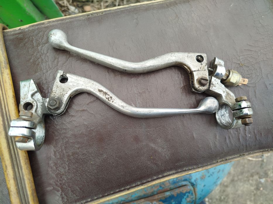 Вижимні ричаги (курки) Днепр-11, 16