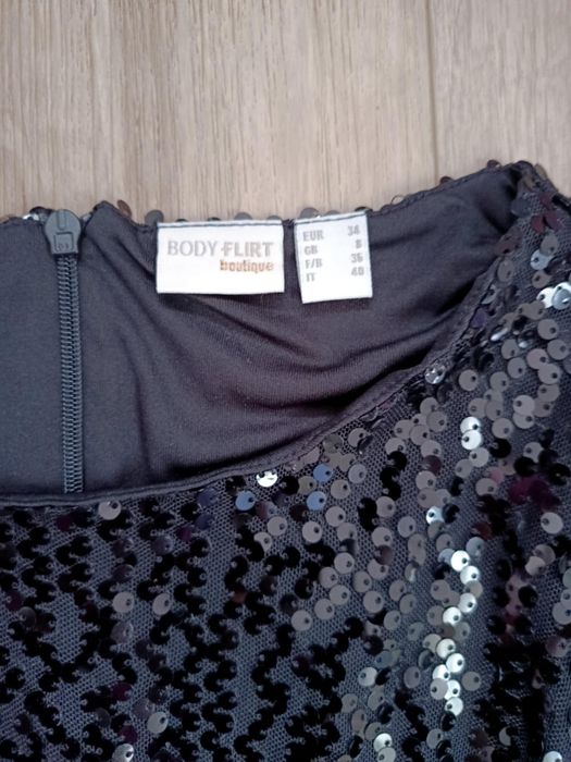 Sukienka cekinowa maxi czarna kobieca evening glam 34 stan b. Dobry