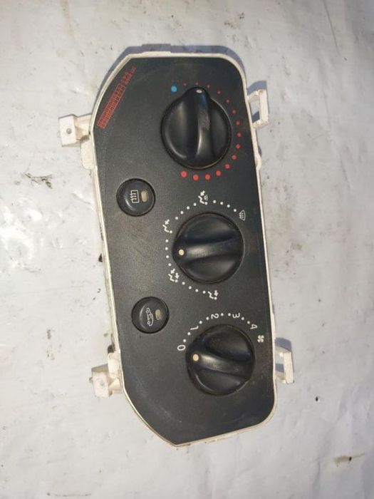 Controlo Sofagem Climatronic Renault Clio 2 1.2 2000  Ref: 1848819005
