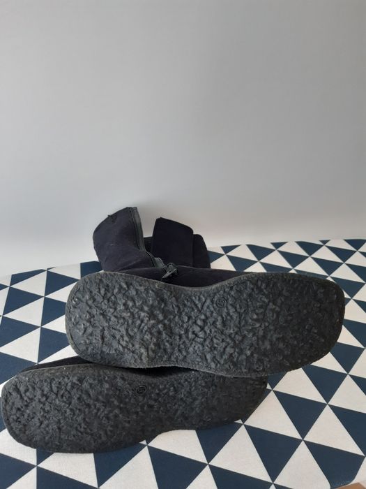 Vendo botas pretas camurça