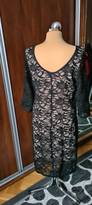 Czarna sukienka elegancka