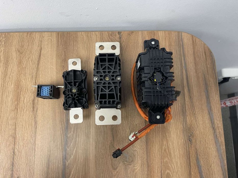 Пиропатрон tesla m3 ms mx cybertruck pirofuse   пиро 1064689-00 plaid