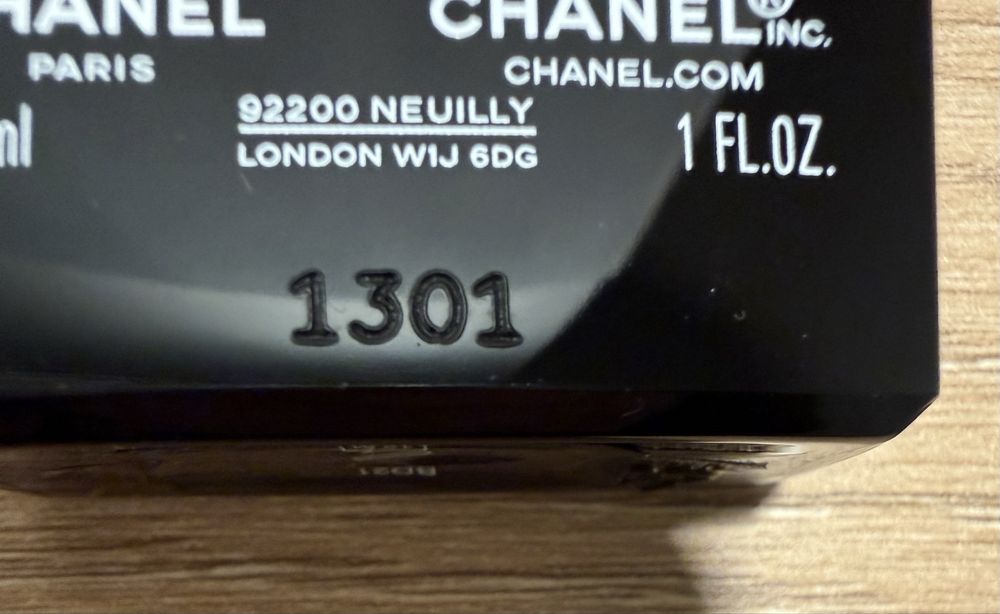 Chanel Ultra Le Teint Velvet Foundation BD21