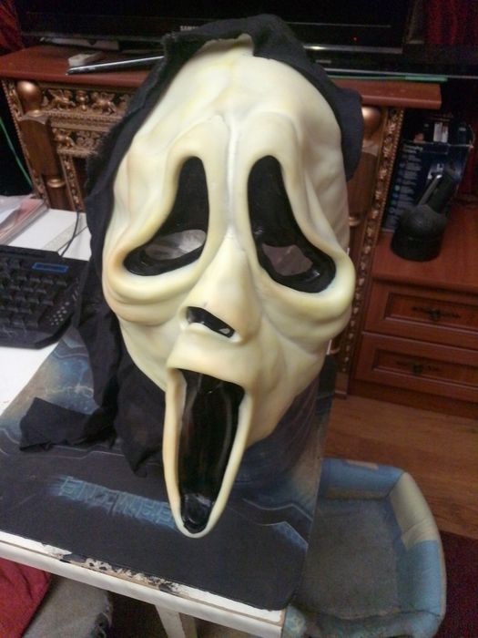 Продам маски для хеллоуина