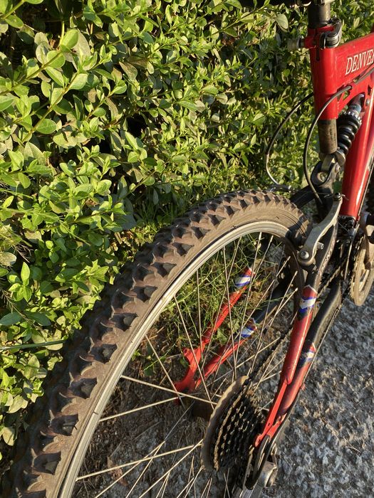 Bicicleta Roda 26 com suspensão central
