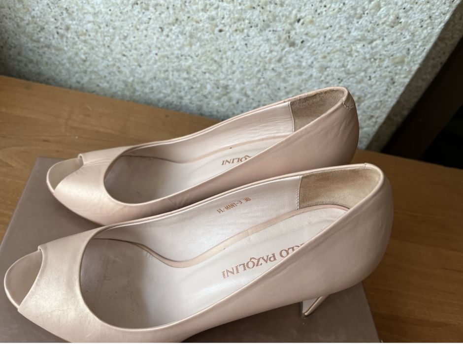 Туфлі шкіряні на підборах