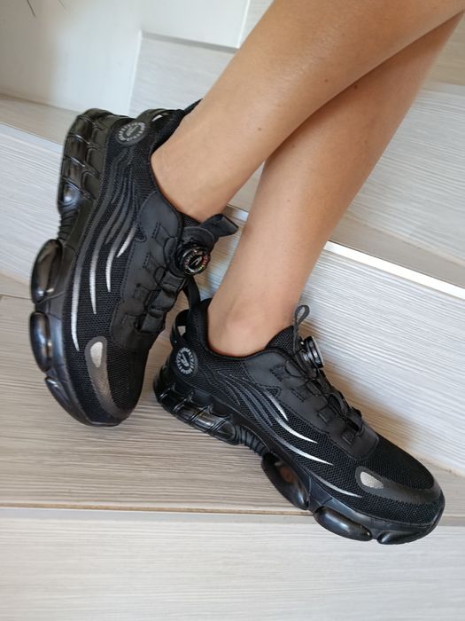 Buty damskie na grubej podeszwie 39