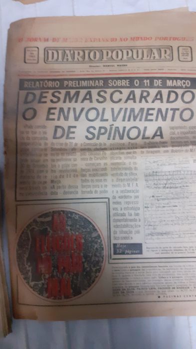 Vários papeis /documentos antigos