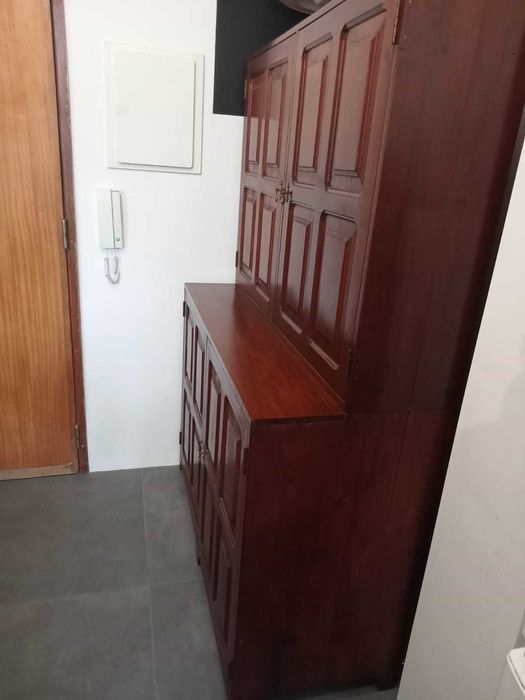 Móvel Roupeiro Antigo
