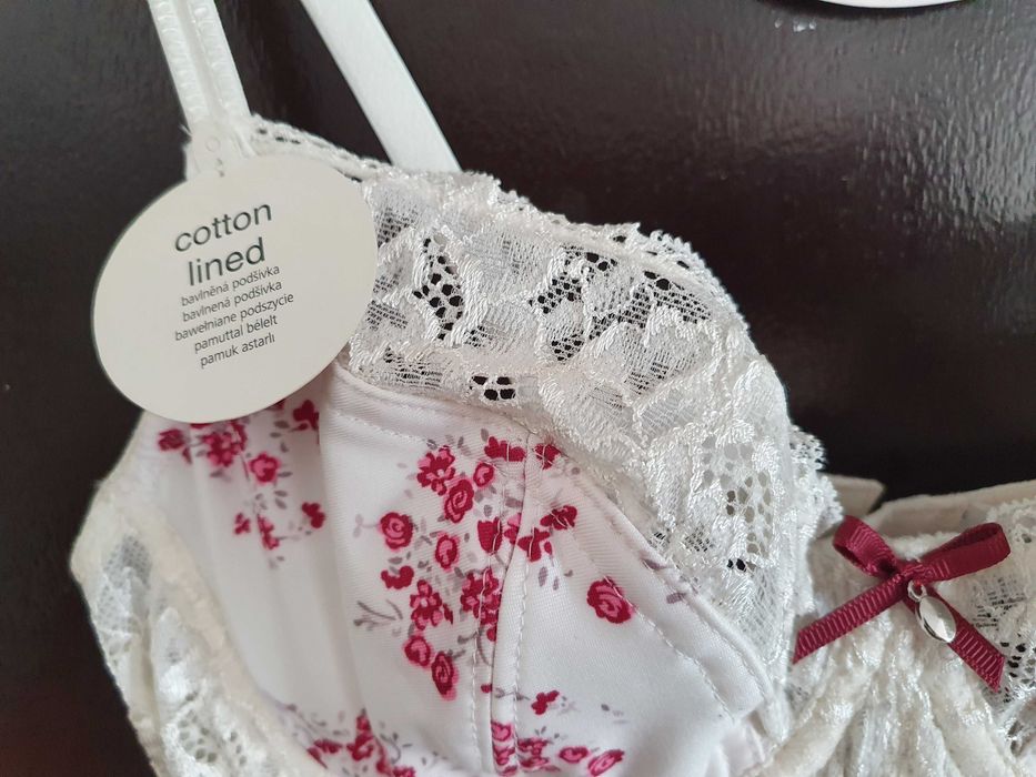 F&F biustonosz rozmiar 75A nowy z metkami
