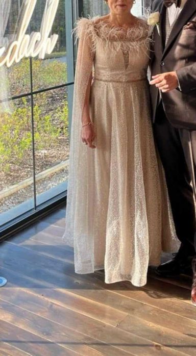 Beżowo-złota sukienka, elegancka, długa kreacja wieczorowa lub ślubna