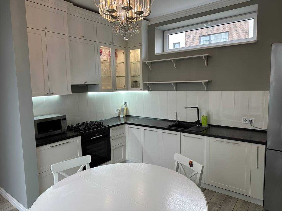 Продаж котеджу в селі Липники, КМ Липові Роси