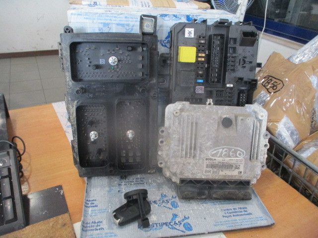 Centralina motor / ECU OPEL Zafira B Van