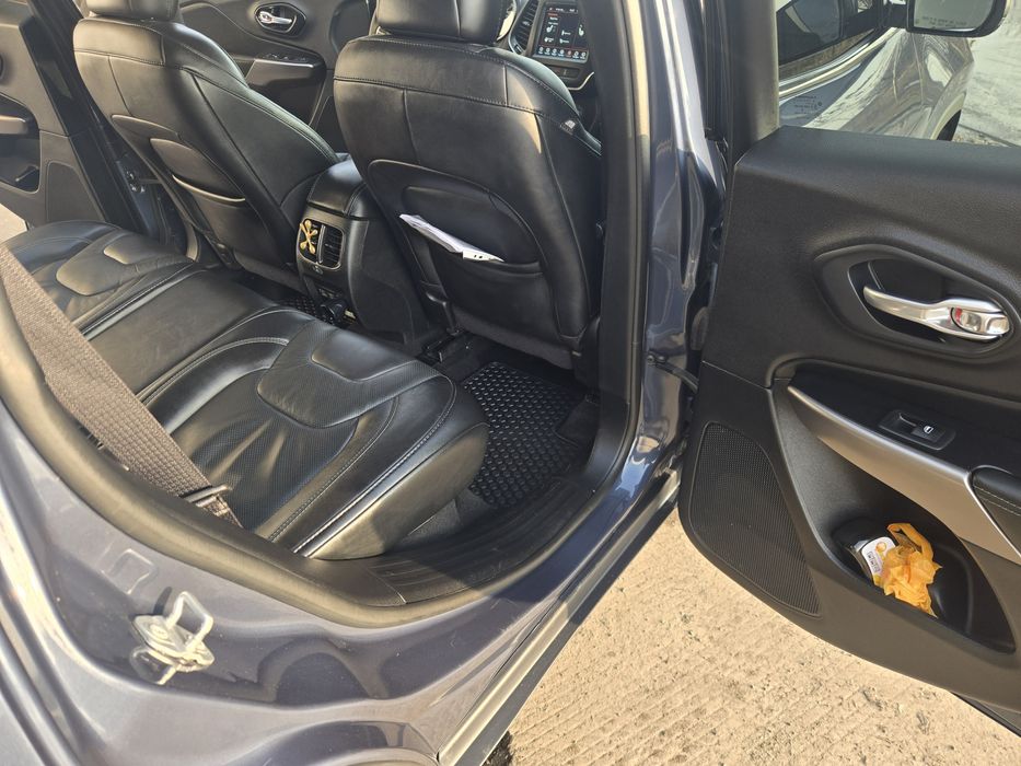 Jeep Cherokee 2021 Latitude Lux