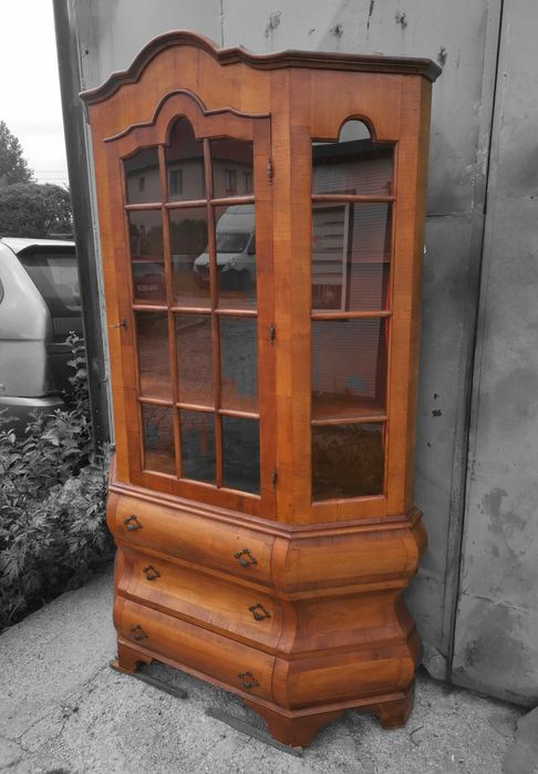 * Witryna, brzuchatka neobarokowa* transport