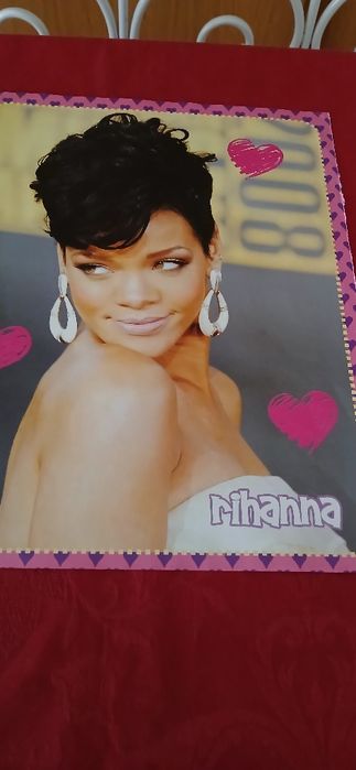 Poster Rihanna, novo