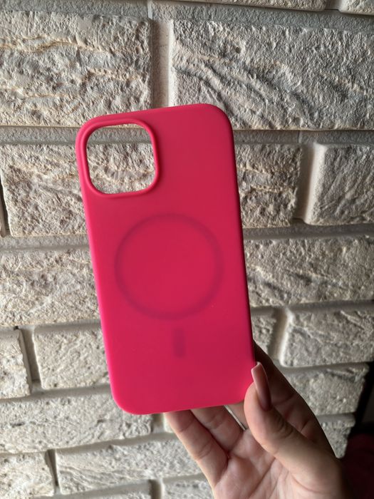 Чохли на iPhone 15