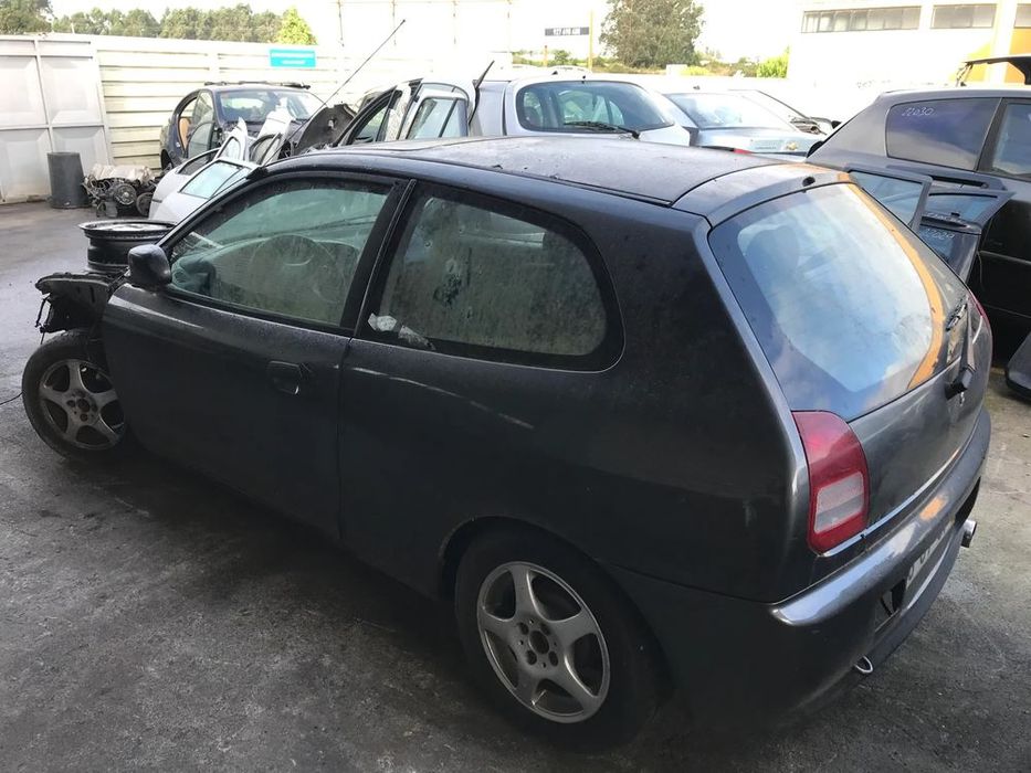 Mitsubishi Colt 1.3 75cv 3P 1998 - Para Peças
