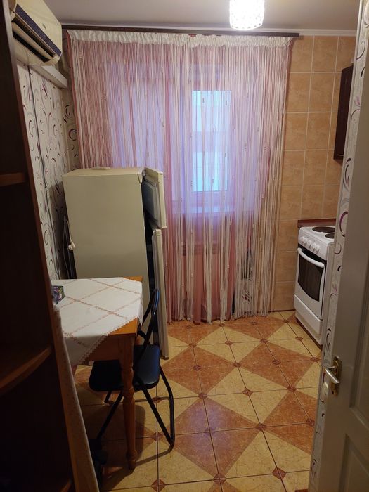 Сдаю  классную  однокомнатную квартиру в Октябрьском.