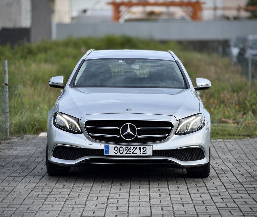 Mercedes E220 Avantgard - 9G Tronic - Revisoes na marca
