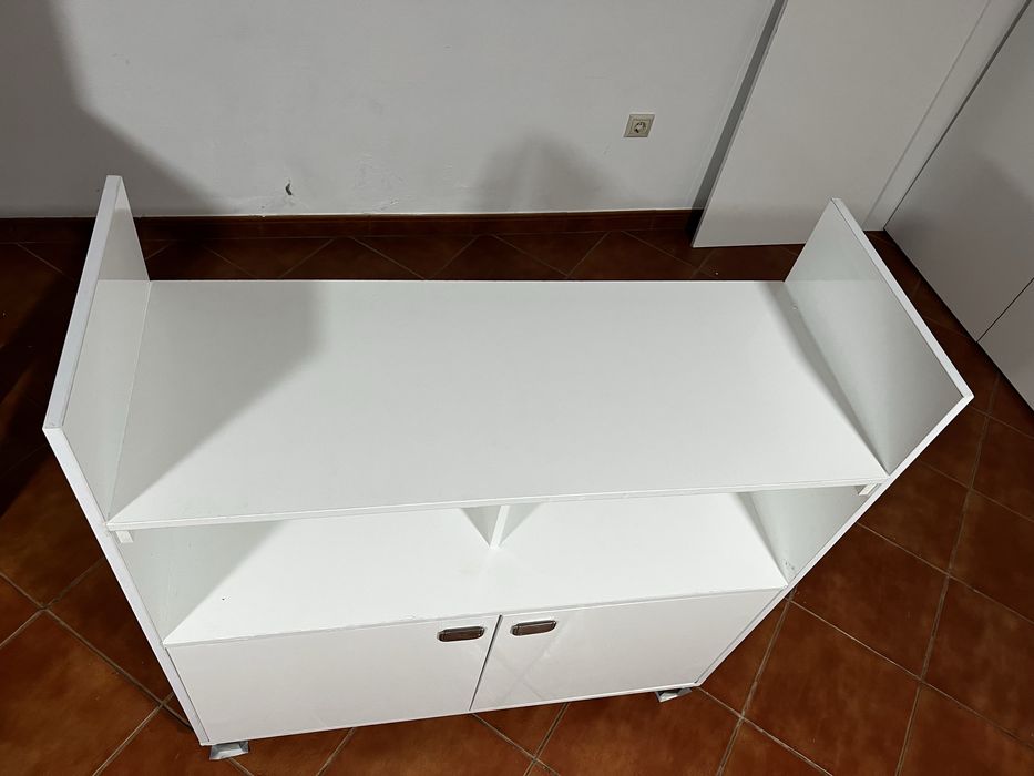 Móvel de sala / aparador