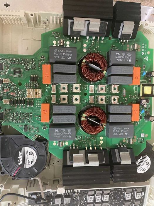 Гибридные солнечные инверторы