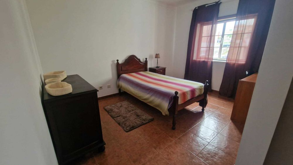 Aluga-se Quarto / Suite apenas a Rapagiras