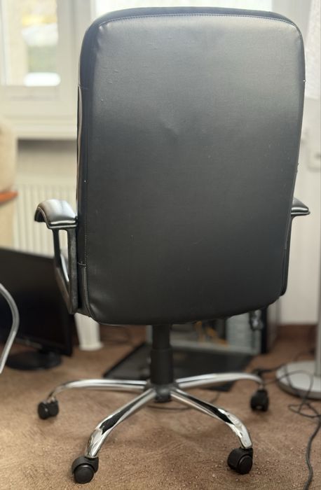 Fotel biurkowy obrotowy