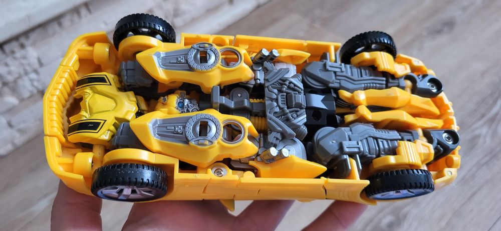 WORKER BEE & BUMBLEBEE セット Трансформеры Делюкс набор Бамблби Transformers Studio Series 24