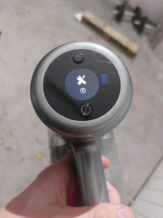 Odkurzacz bezprzewodowy Dreame - uszkodzony