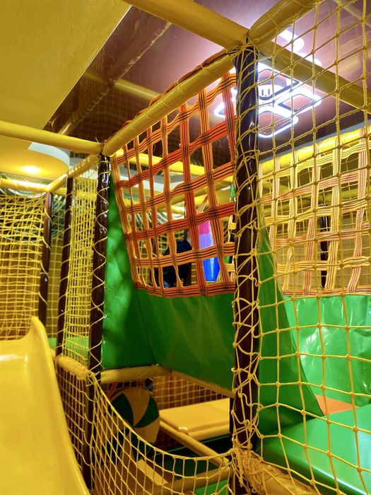 Продам лабіринт з батутом