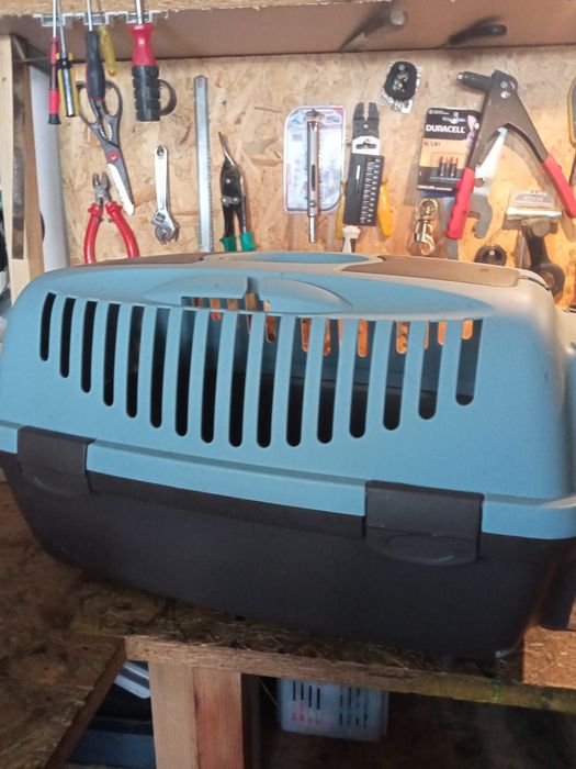 Transporter do zwierząt psów , kotów i tym podobnych.