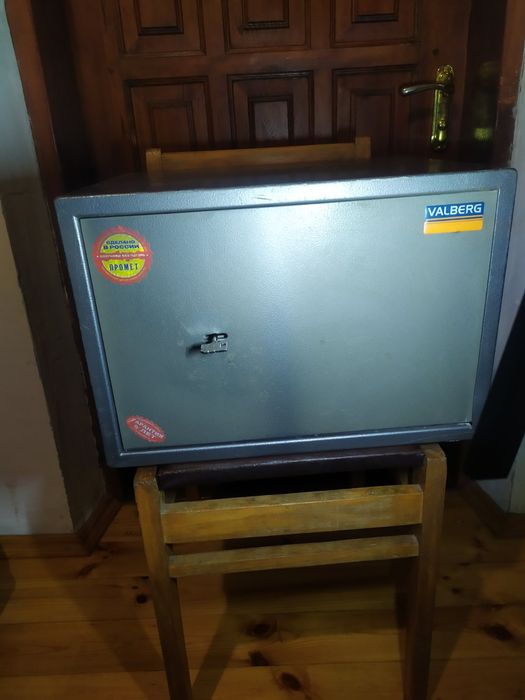 Продам сейф для антикваріату та інших цінностей