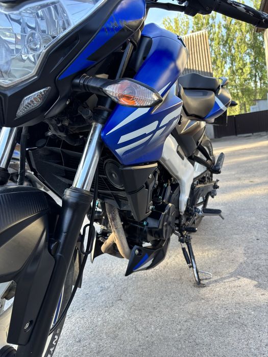 Bajaj  pulsar  ns200