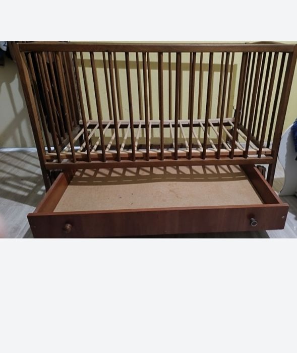 Ліжечко дитяче, колиска